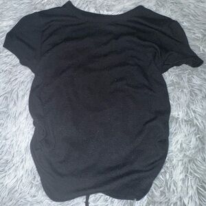 Old Navy Scrunch Back Tee 🖤